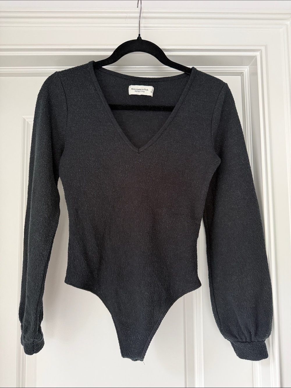 Abercrombie & Fitch Black V‑Neck Long Sleeve Bodysuit